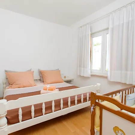 فندق مبيت وإفطار Pansion Mlikota