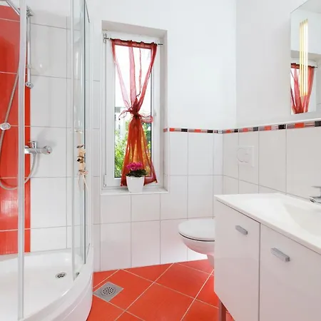 فندق مبيت وإفطار Pansion Mlikota