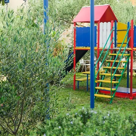 فندق مبيت وإفطار Pansion Mlikota 4*