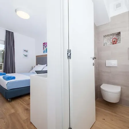 Pansion Mlikota فندق مبيت وإفطار 4*