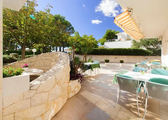 Pansion Mlikota 住宿加早餐酒店 4*