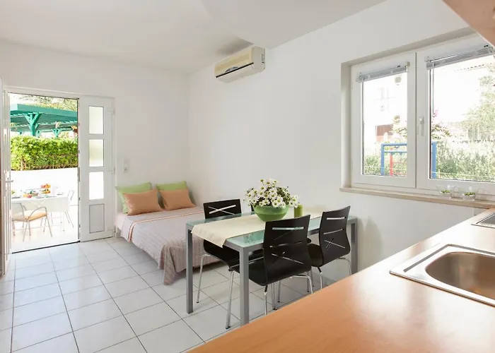 Pansion Mlikota 住宿加早餐酒店