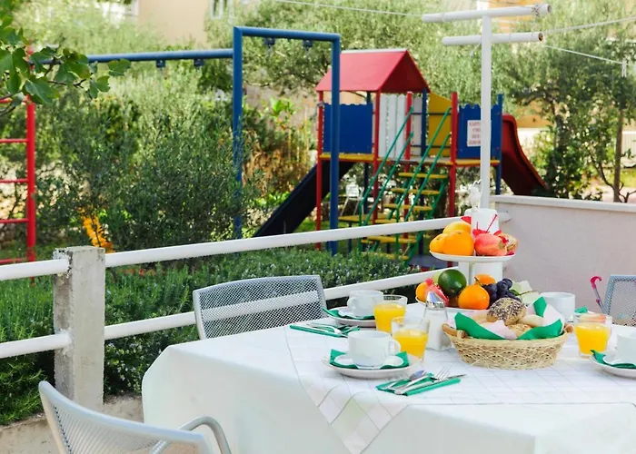 Pansion Mlikota 住宿加早餐酒店