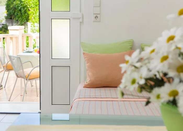 Pansion Mlikota 住宿加早餐酒店 普罗马尼亚