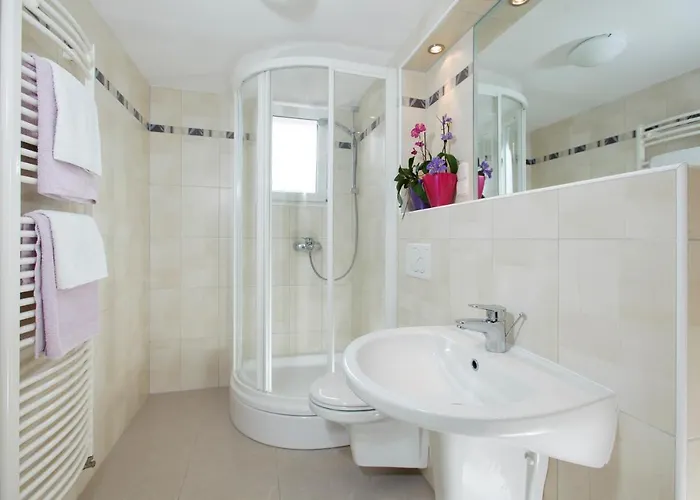 Pansion Mlikota 住宿加早餐酒店