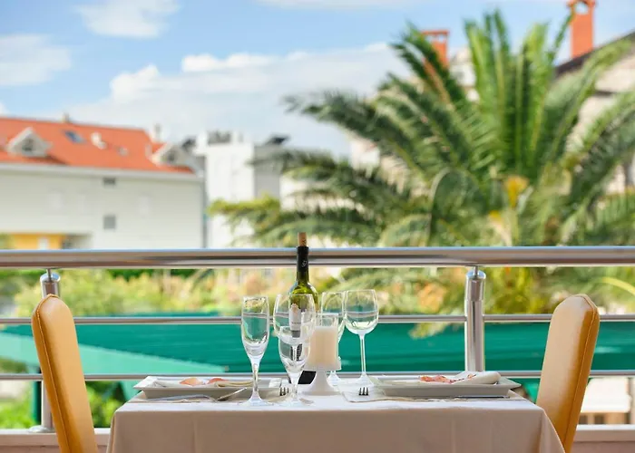 Pansion Mlikota 住宿加早餐酒店 4*