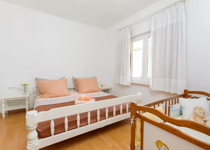 住宿加早餐酒店 Pansion Mlikota