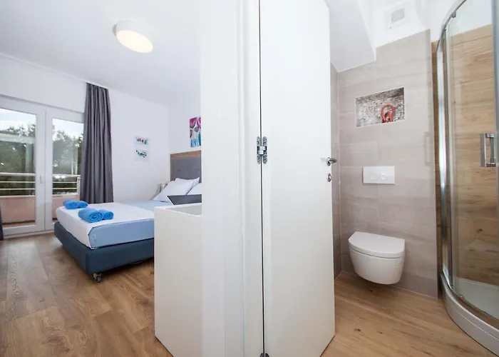 Pansion Mlikota 住宿加早餐酒店 4*